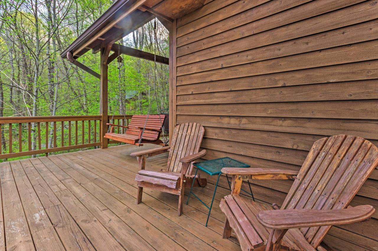 Spacious Maggie Valley Cabin With Hot Tub And Mtn View Екстериор снимка